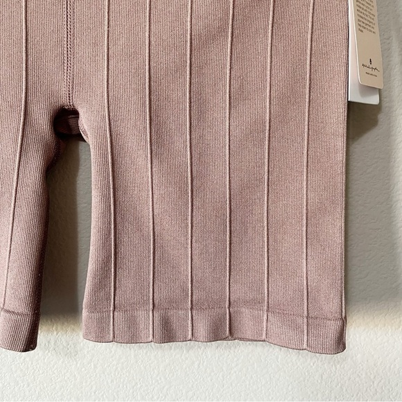 Spiritual Gangster Amara Wide Rib Biker Short Rich Mauve Size XS/Small NEW - Picture 7 of 11